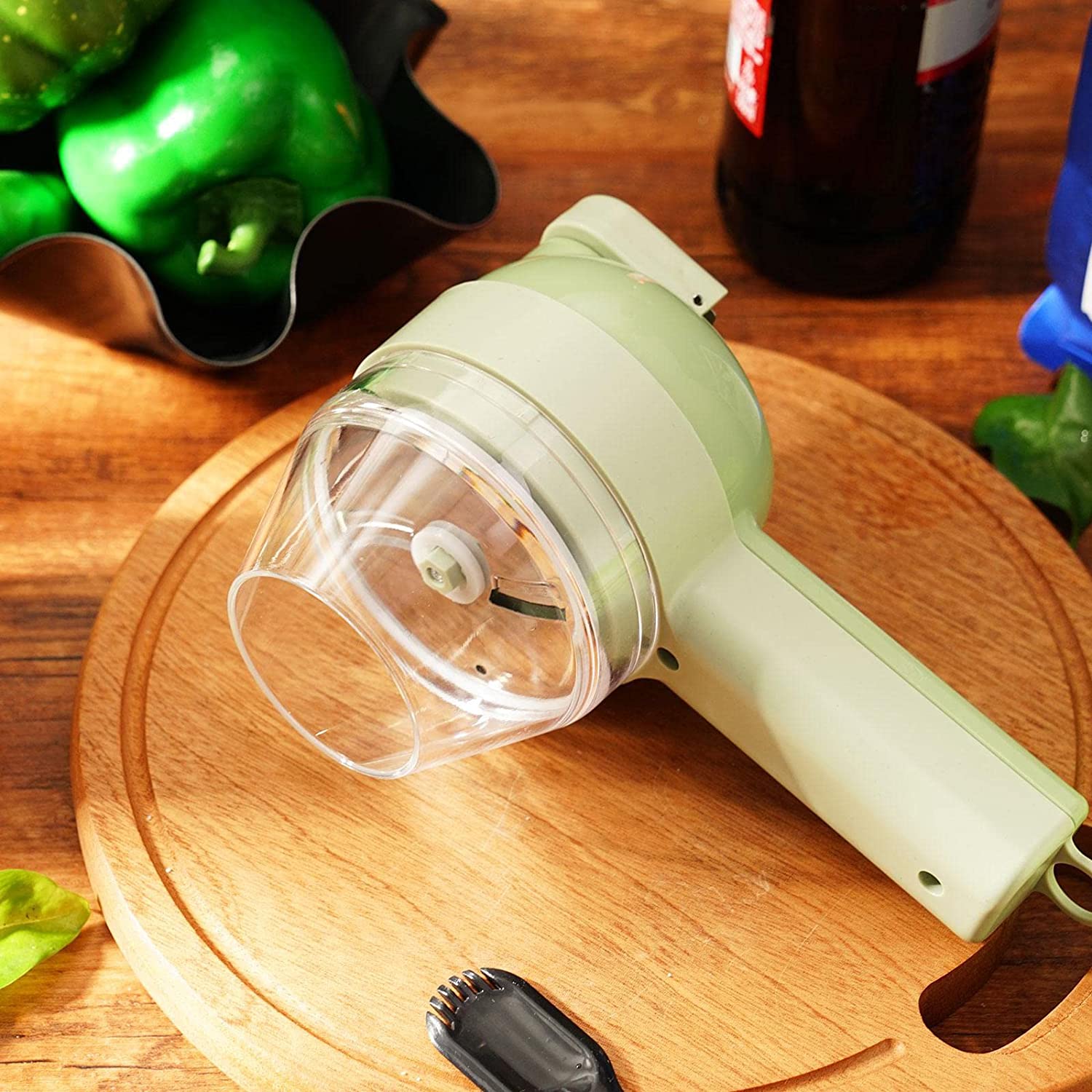 Rechargeable vegetable cutter