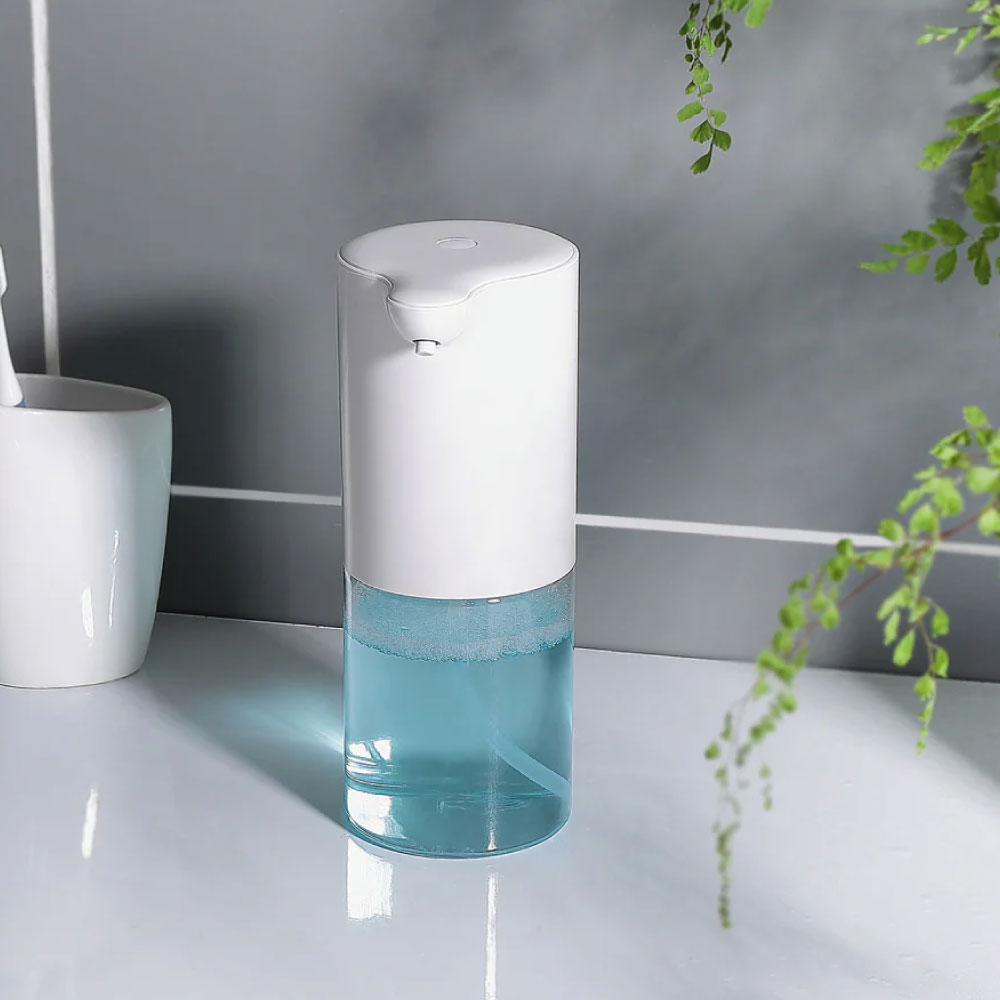 Liquid soap dispenser